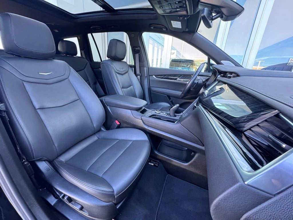 2025 Cadillac XT6 Premium Luxury