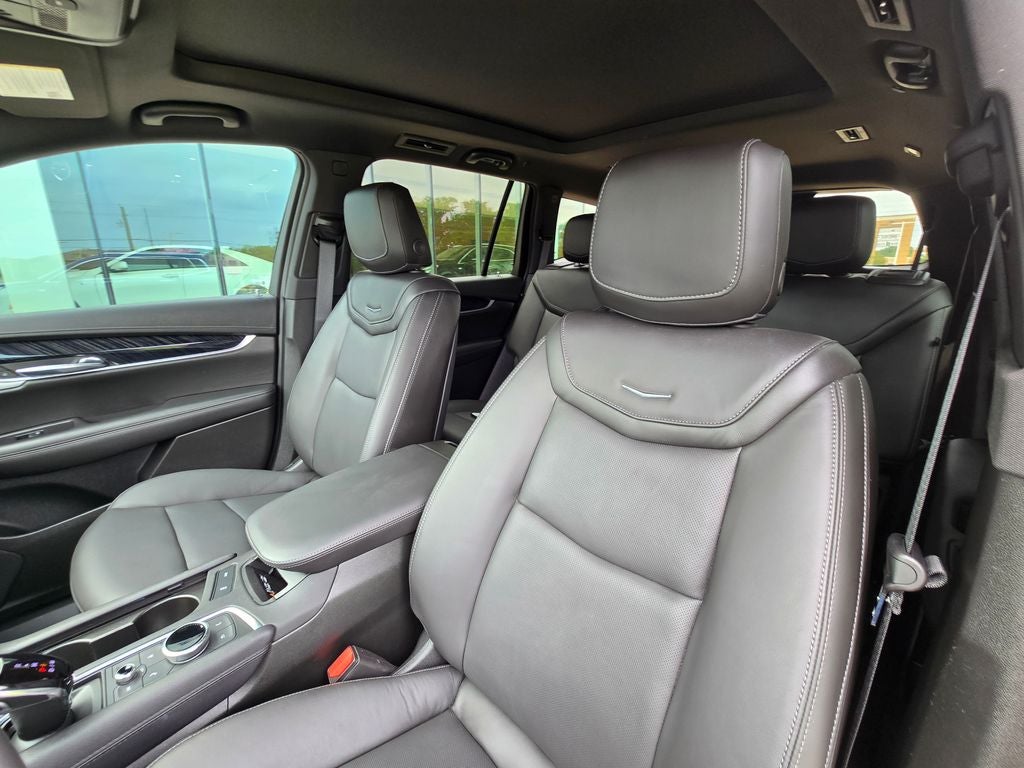 2025 Cadillac XT6 Premium Luxury
