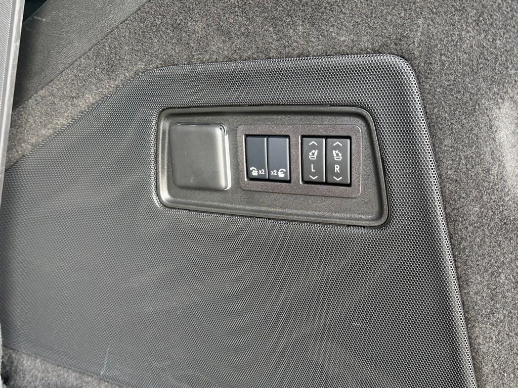 2024 Cadillac Escalade Premium Luxury Platinum