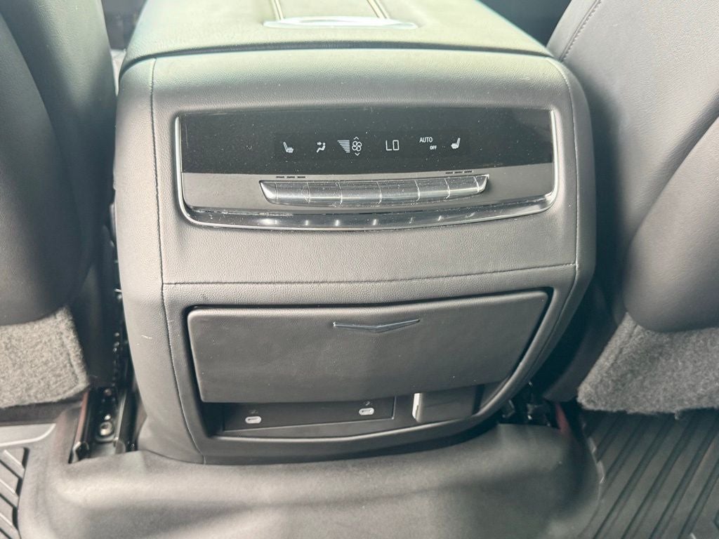 2022 Cadillac Escalade Sport