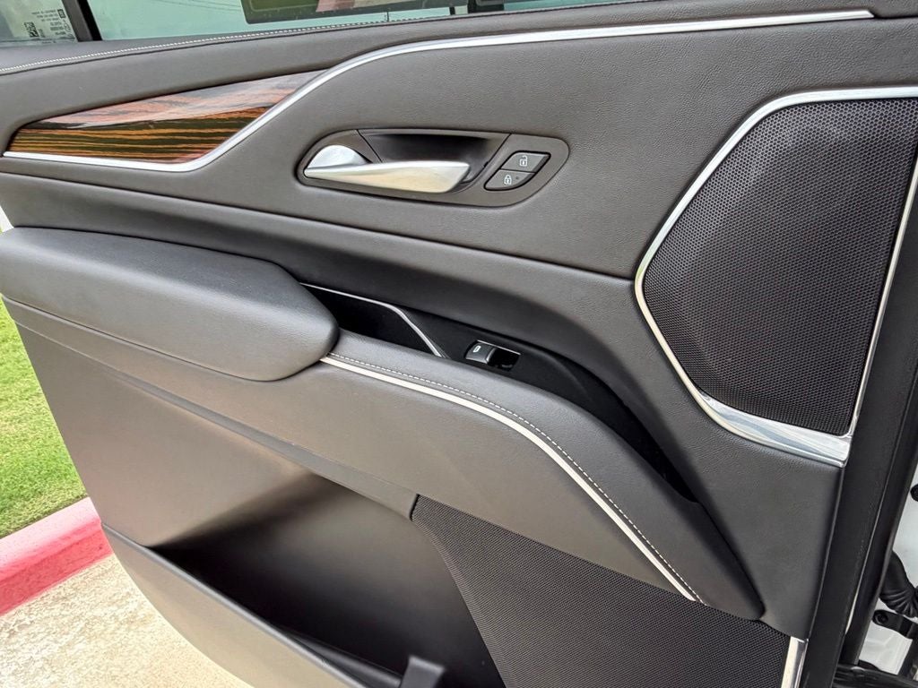 2023 Cadillac Escalade ESV Luxury