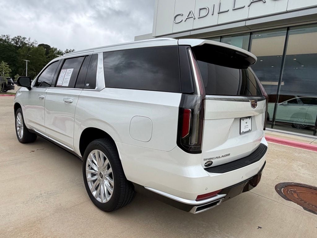 2023 Cadillac Escalade ESV Luxury