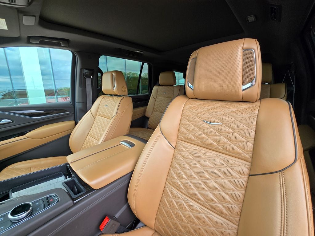 2024 Cadillac Escalade Sport