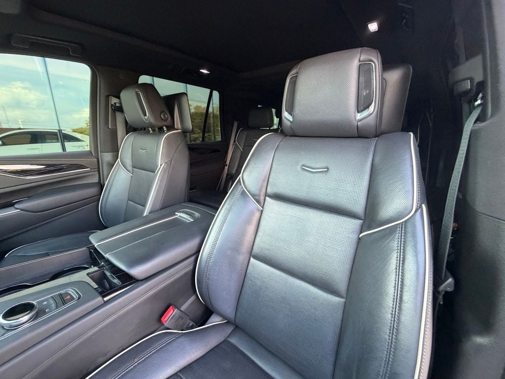 2023 Cadillac Escalade Sport