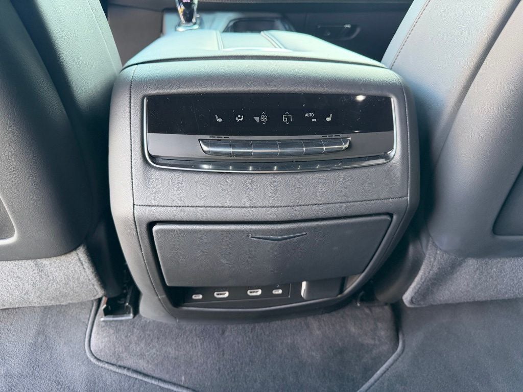 2023 Cadillac Escalade Sport