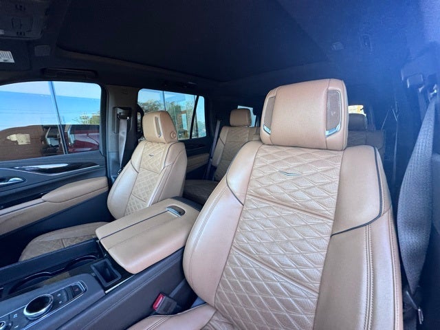 2023 Cadillac Escalade Sport