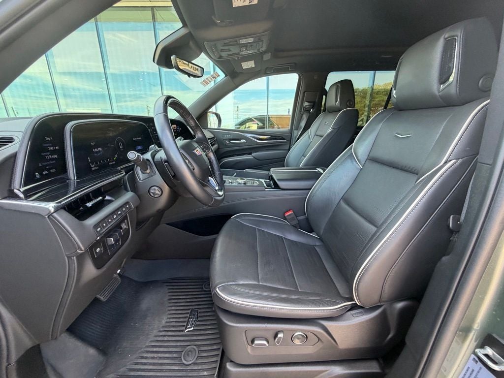 2024 Cadillac Escalade Sport