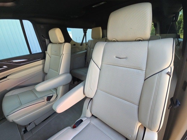 2023 Cadillac Escalade ESV Premium