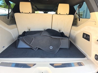 2023 Cadillac Escalade ESV Premium