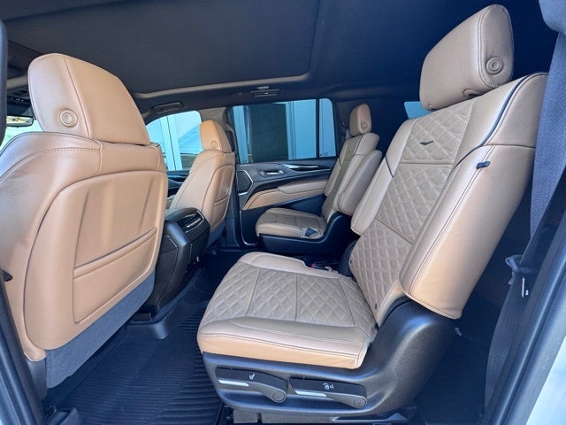 2023 Cadillac Escalade ESV Sport