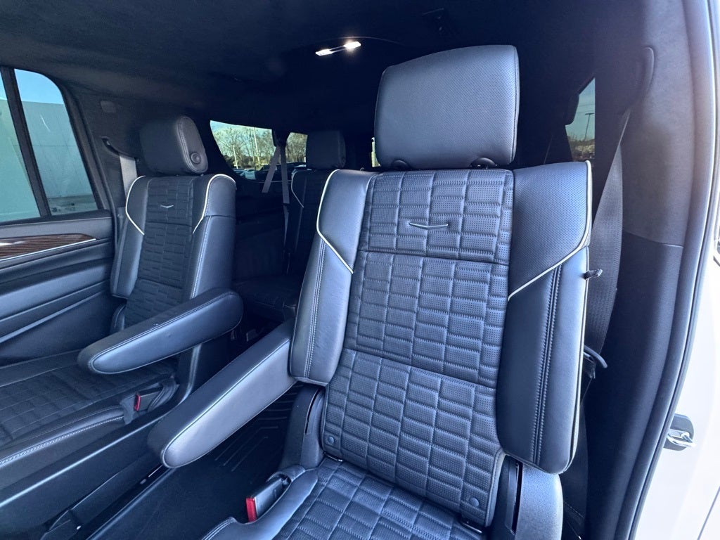 2023 Cadillac Escalade ESV Sport Platinum