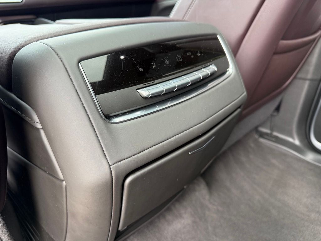 2024 Cadillac Escalade ESV Sport Platinum