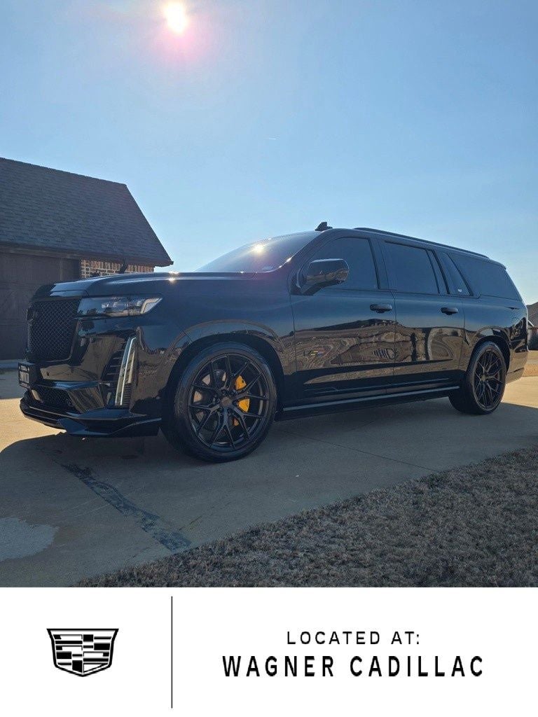 2023 Cadillac Escalade ESV V-Series's photo