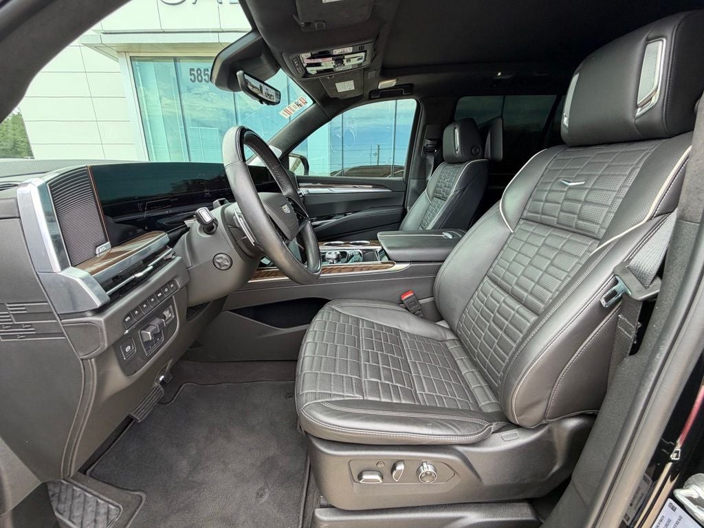 2025 Cadillac Escalade Sport Platinum