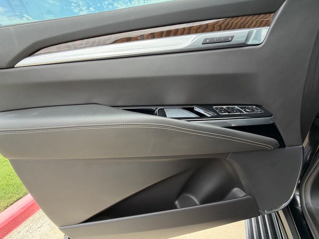 2025 Cadillac Escalade Sport Platinum