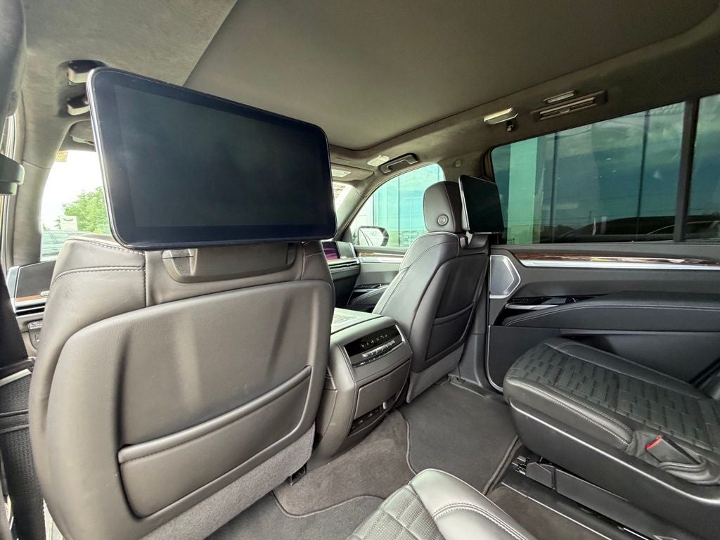 2025 Cadillac Escalade Sport Platinum