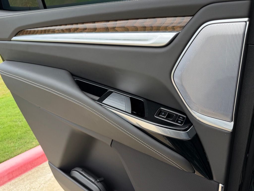 2025 Cadillac Escalade Sport Platinum