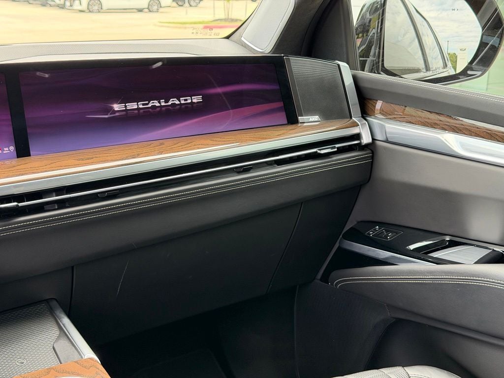 2025 Cadillac Escalade Sport Platinum
