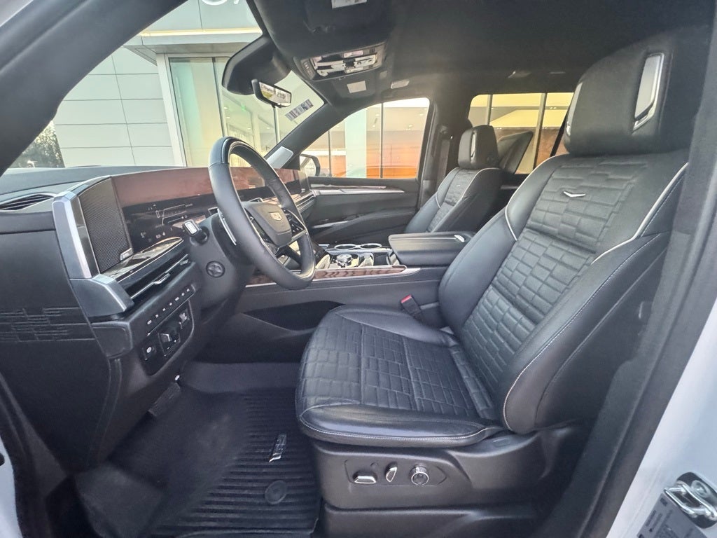 2025 Cadillac Escalade Sport Platinum