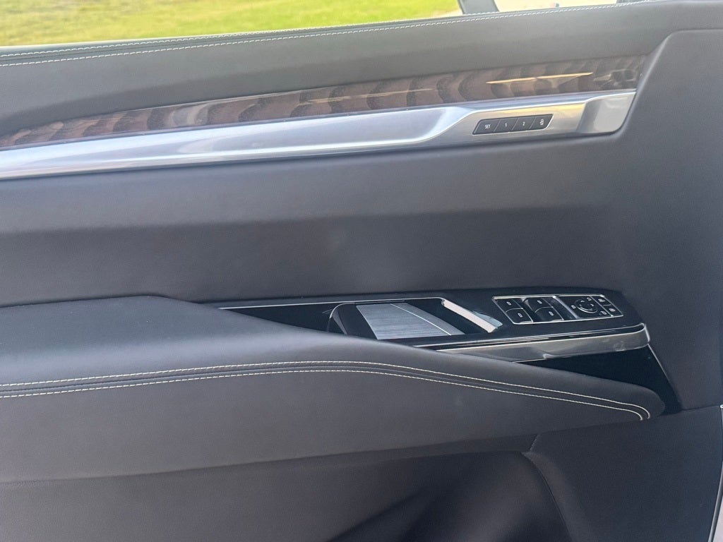 2025 Cadillac Escalade Sport Platinum