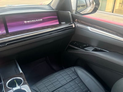 2025 Cadillac Escalade Sport Platinum