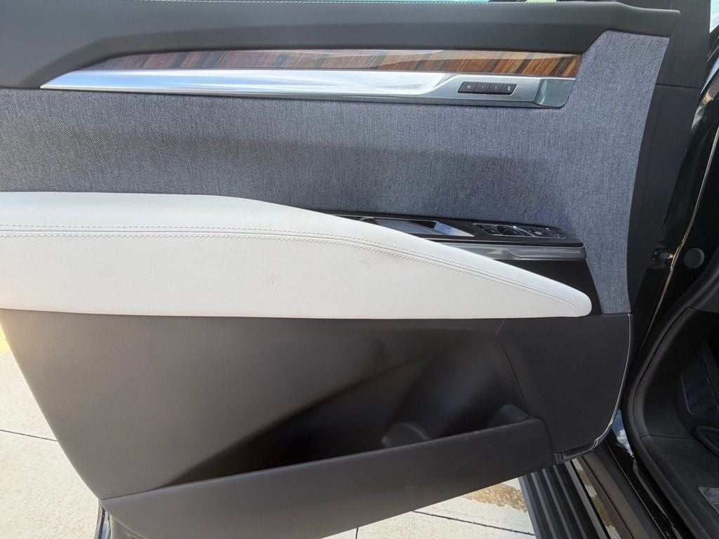 2025 Cadillac Escalade Sport Platinum