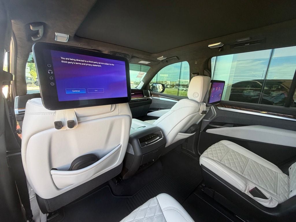2025 Cadillac Escalade Sport Platinum