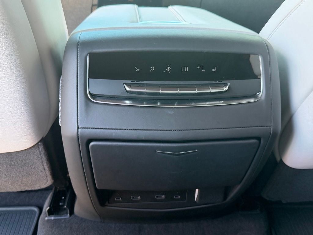 2025 Cadillac Escalade Sport Platinum