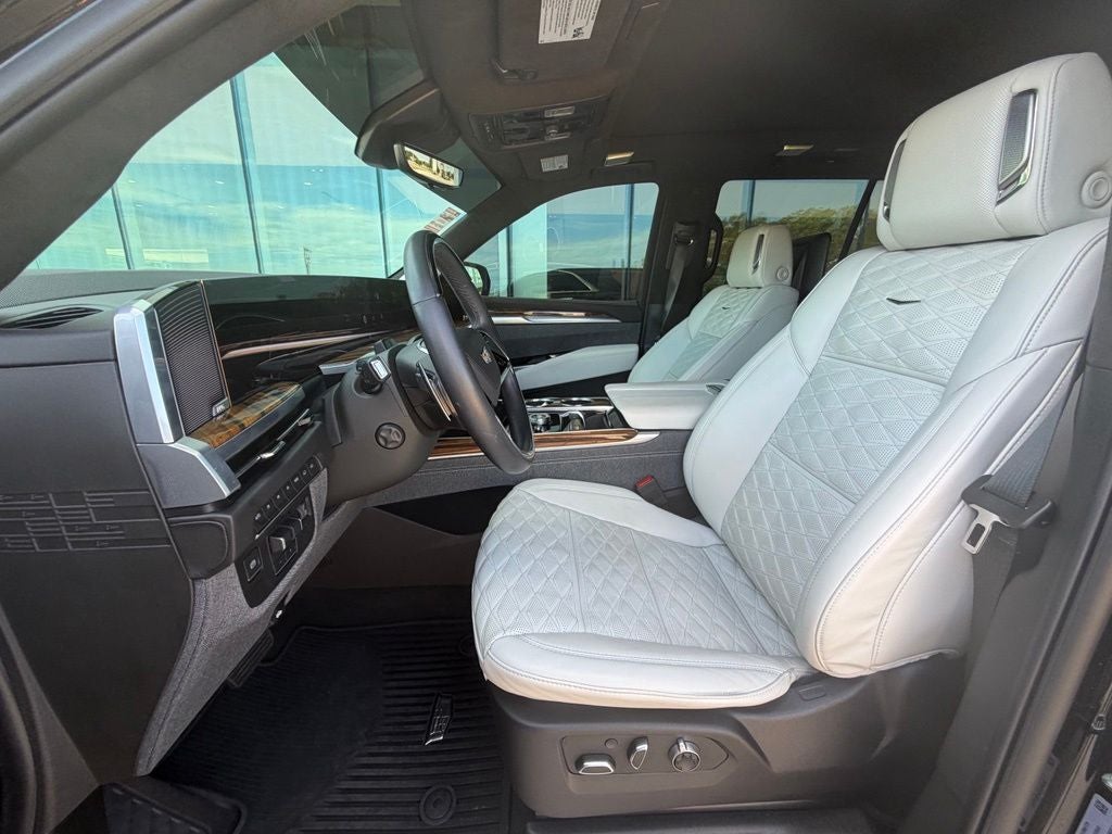 2025 Cadillac Escalade Sport Platinum