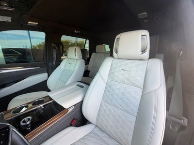 2025 Cadillac Escalade Sport Platinum