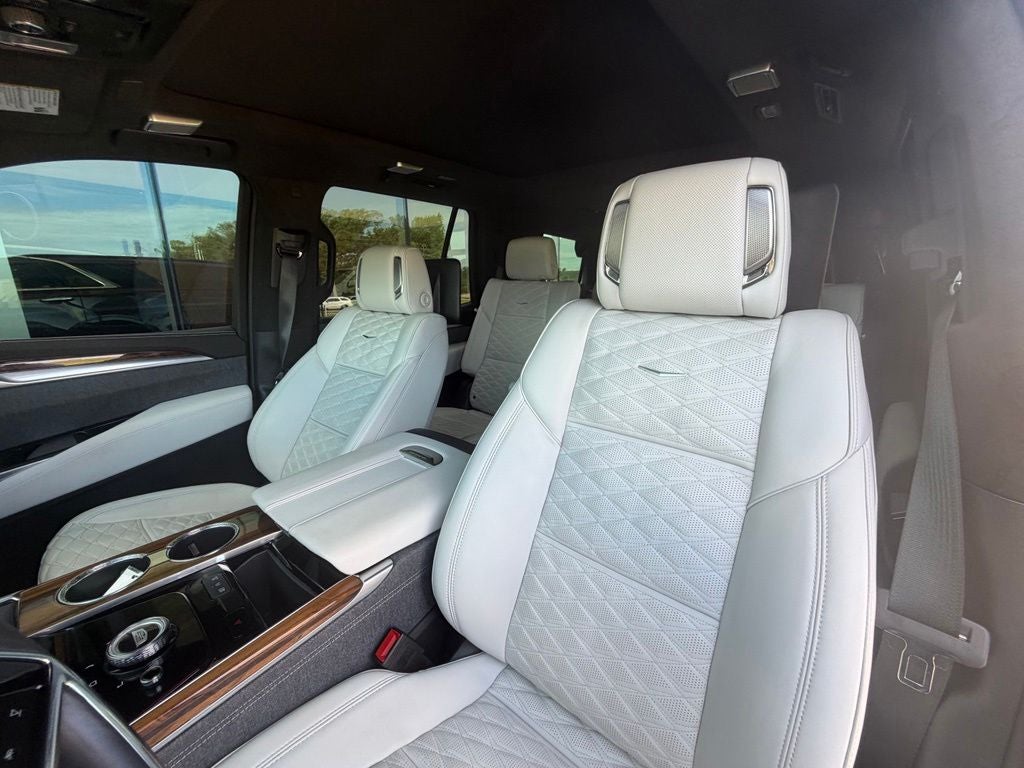 2025 Cadillac Escalade Sport Platinum