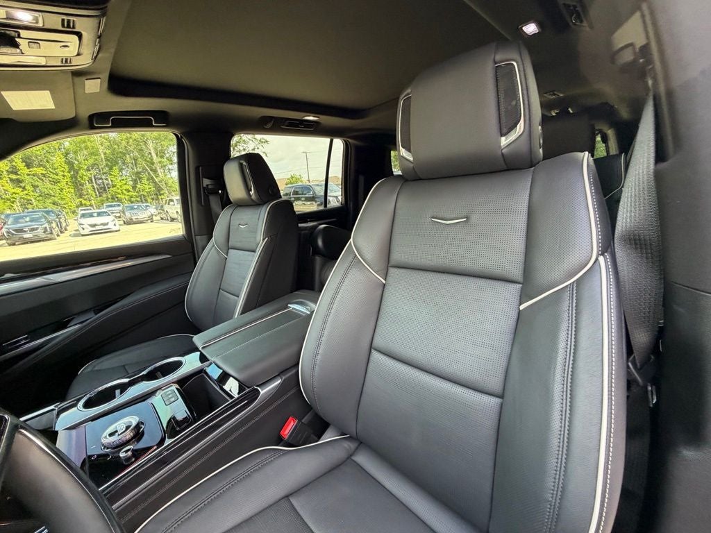 2025 Cadillac Escalade ESV Sport