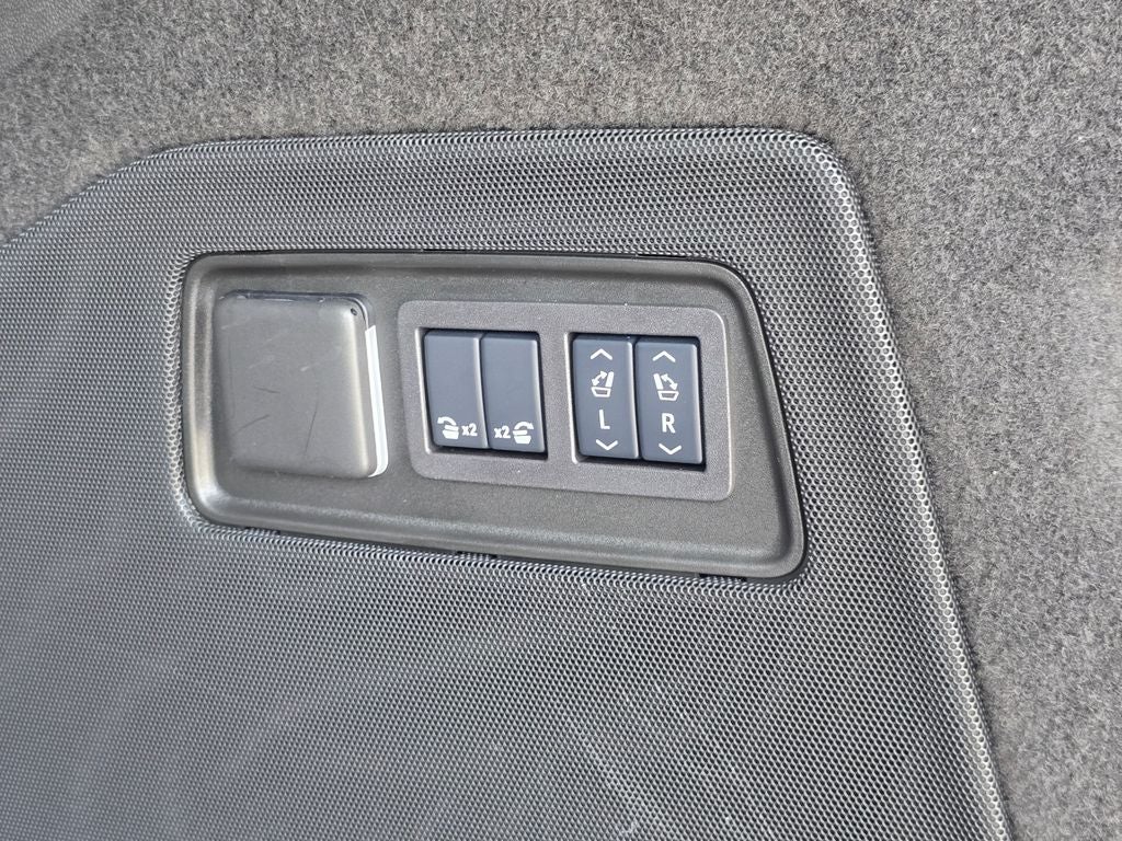 2025 Cadillac Escalade ESV Sport