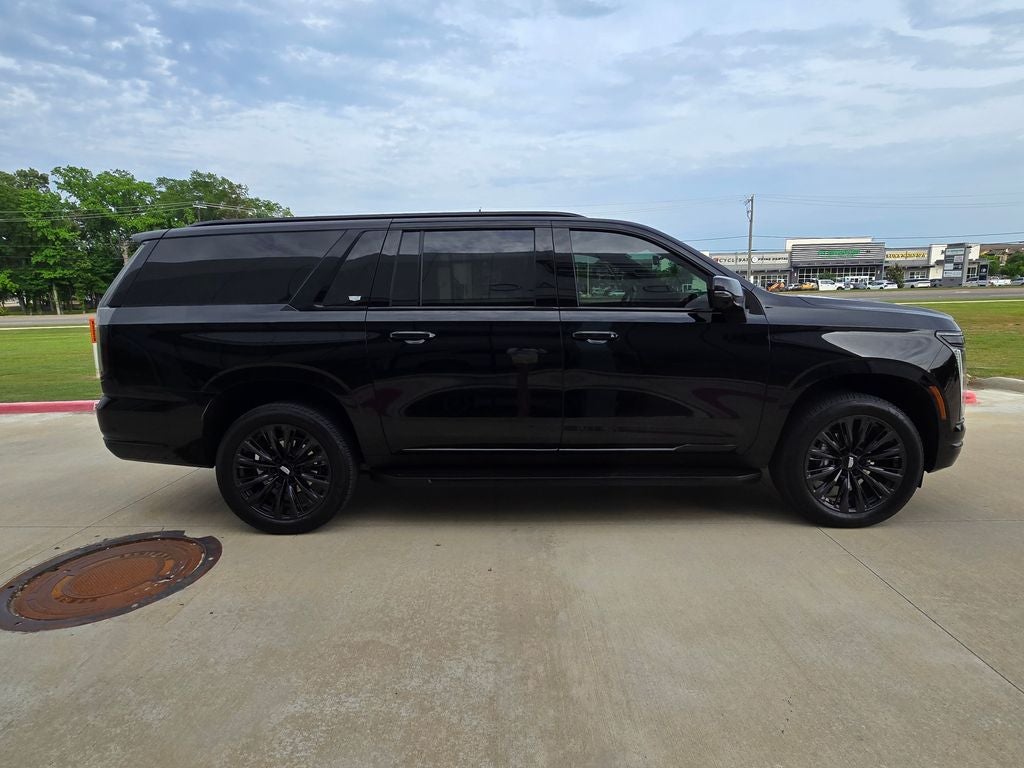 2025 Cadillac Escalade ESV Sport