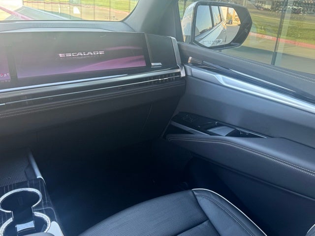 2025 Cadillac Escalade ESV Sport
