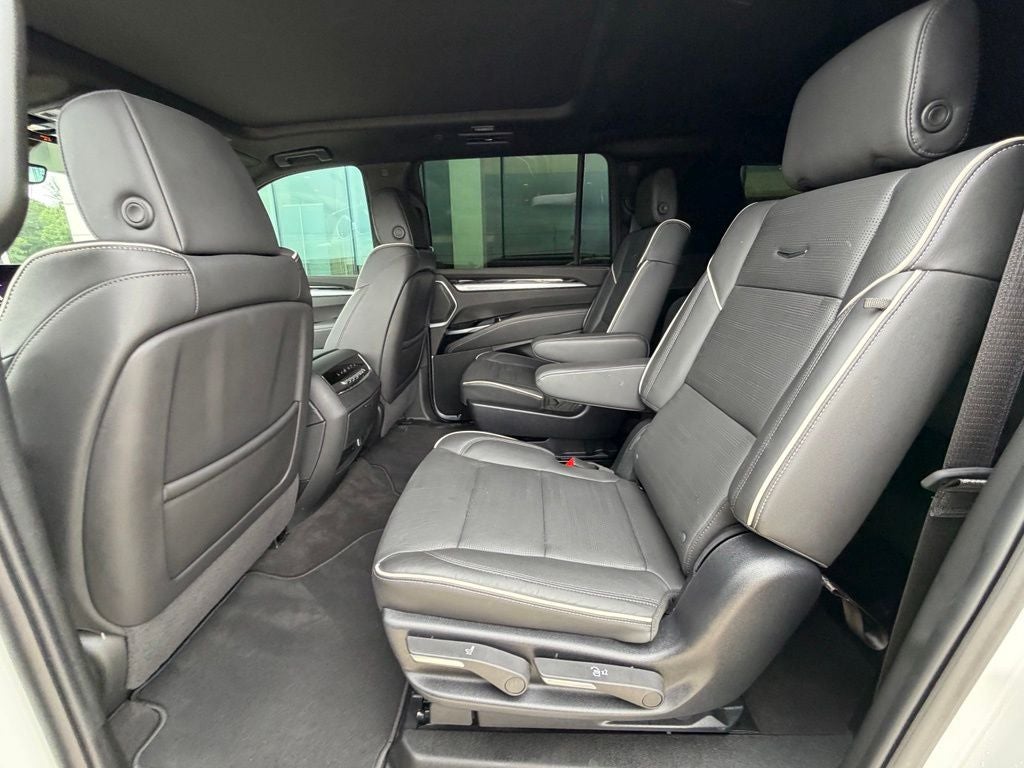 2025 Cadillac Escalade ESV Sport
