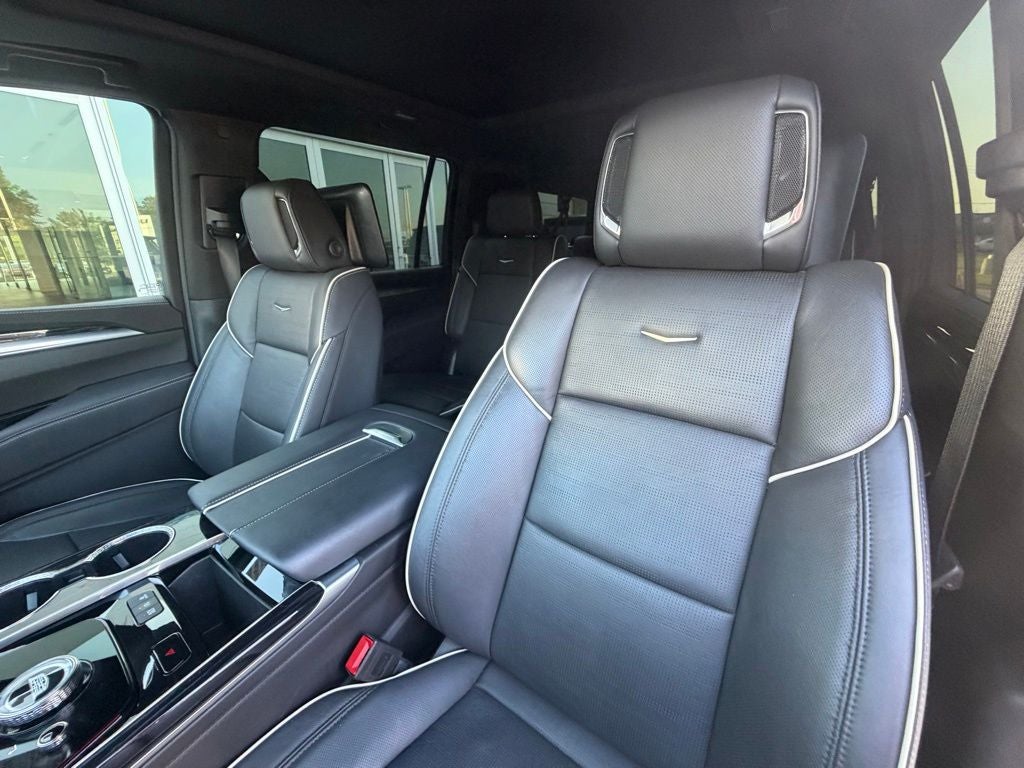 2025 Cadillac Escalade ESV Sport