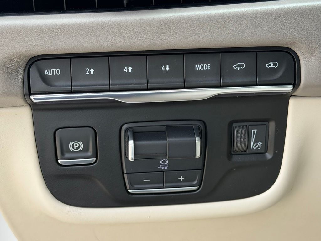 2025 Cadillac Escalade ESV Sport Platinum