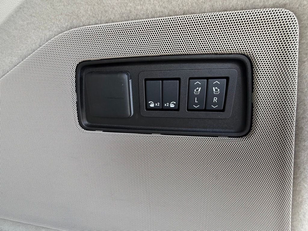 2025 Cadillac Escalade ESV Sport Platinum