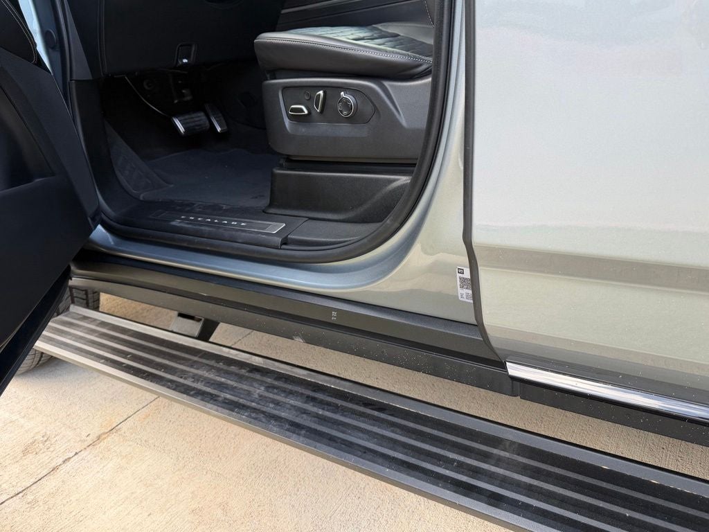 2025 Cadillac Escalade ESV V-Series