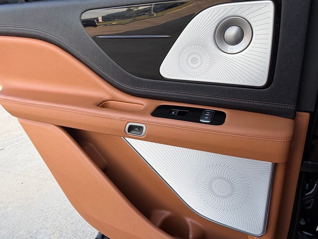 2025 Lincoln Aviator Black Label