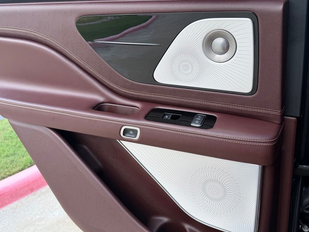 2024 Lincoln Aviator Black Label