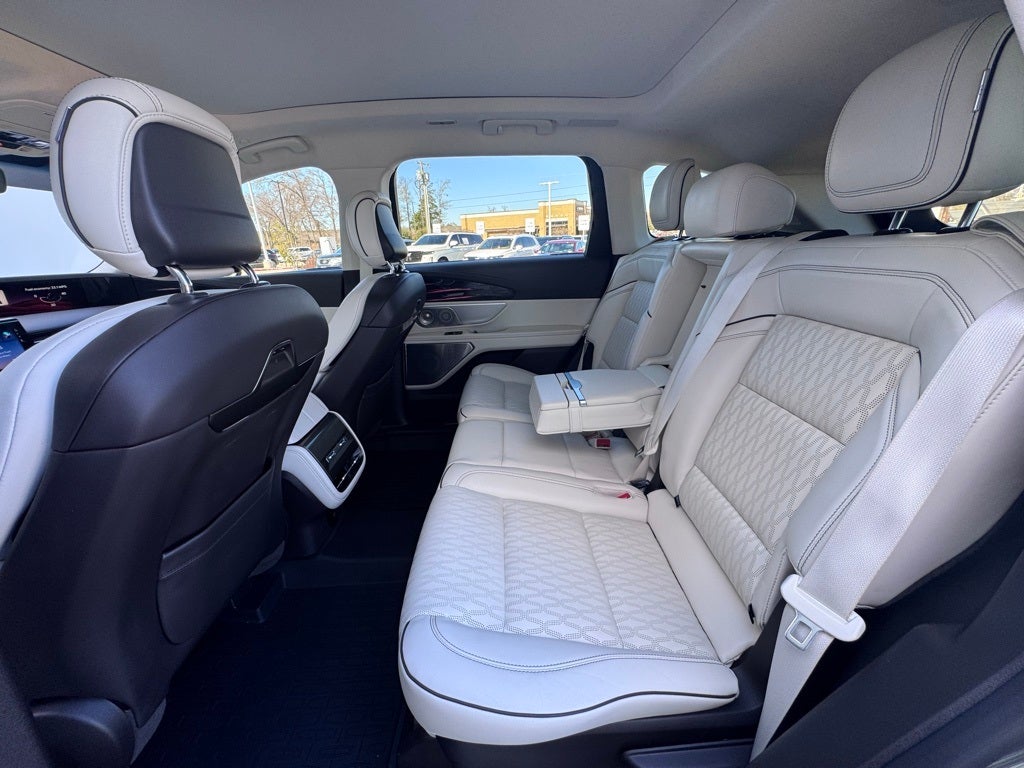 2024 Lincoln Nautilus Black Label