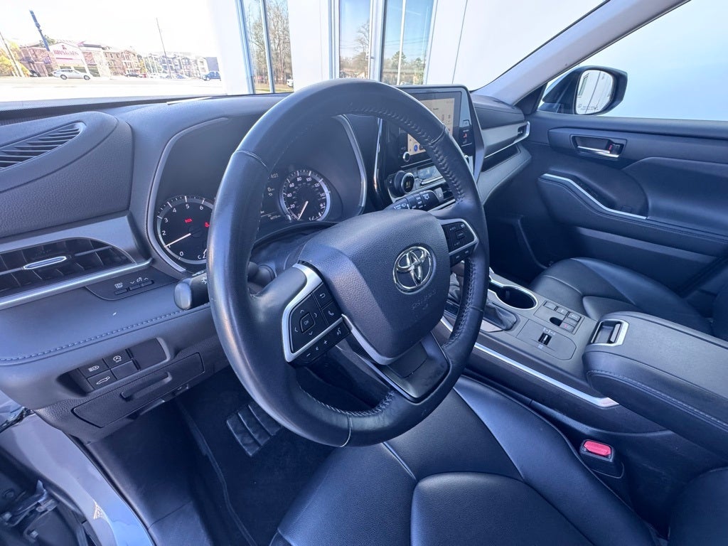 2023 Toyota Highlander L