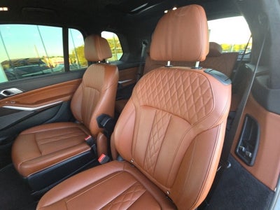 2023 BMW X7 M60i