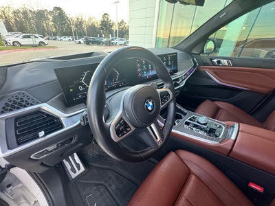 2023 BMW X7 M60i