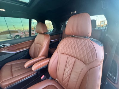 2023 BMW X7 M60i