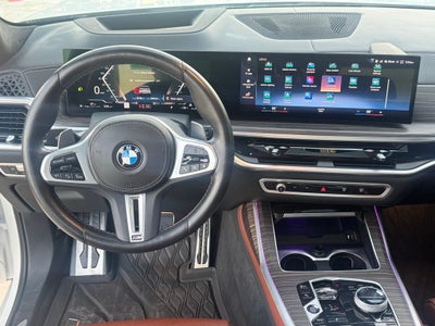 2023 BMW X7 M60i