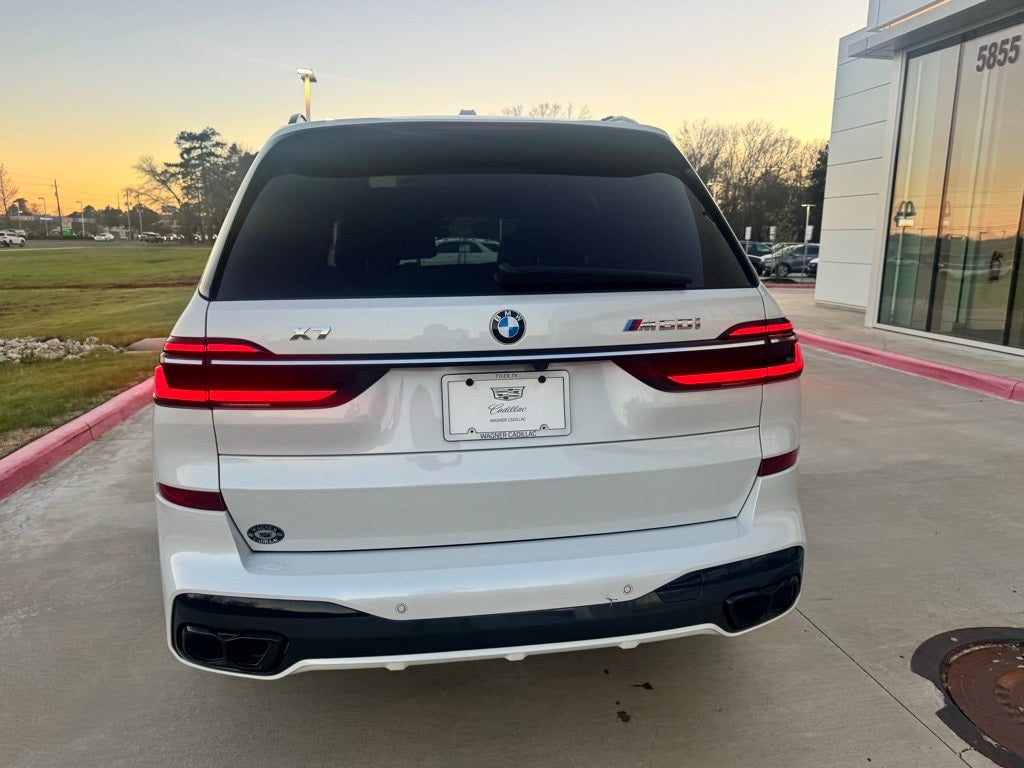 2023 BMW X7 M60i