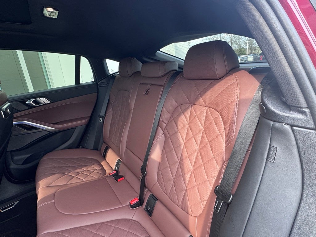 2025 BMW X6 M60i